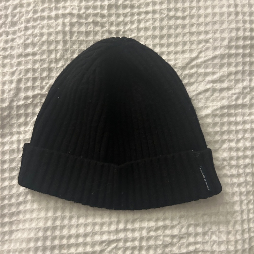 Black Ribbed Beanie
